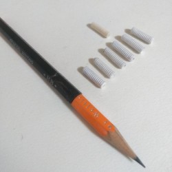 短くなった鉛筆を完全にねじ込んだ状態です。