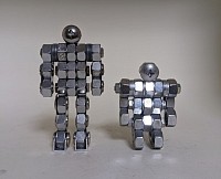 ナットロボットM822とM820