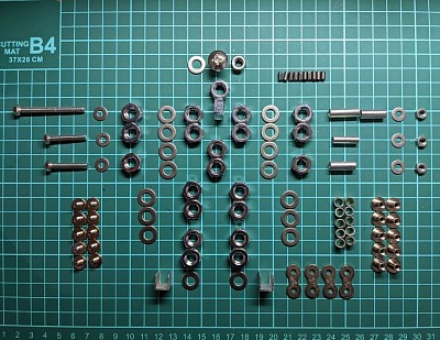 ナットロボットM822の構成部品です